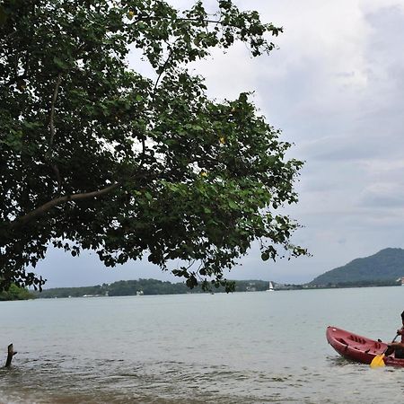 Baan Mai Beachfront Lone Island Phuket Extérieur photo