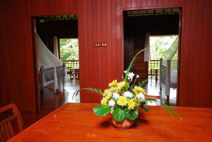 Baan Mai Beachfront Lone Island Phuket Extérieur photo