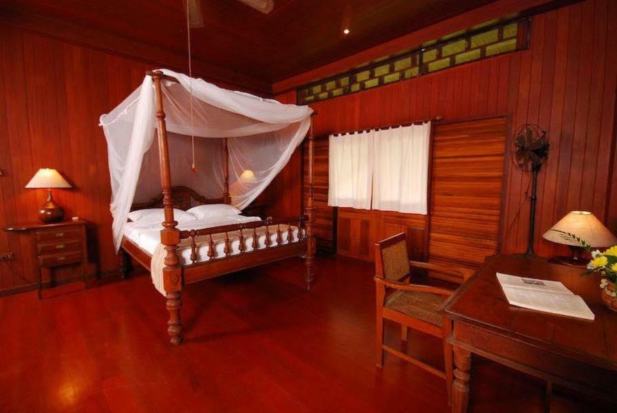 Baan Mai Beachfront Lone Island Phuket Extérieur photo