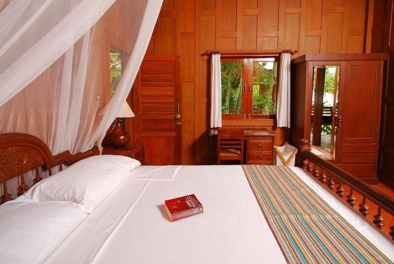 Baan Mai Beachfront Lone Island Phuket Extérieur photo
