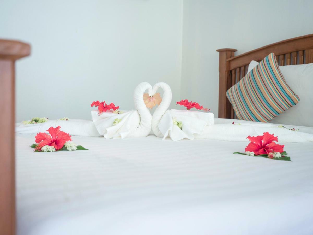 Baan Mai Beachfront Lone Island Phuket Extérieur photo