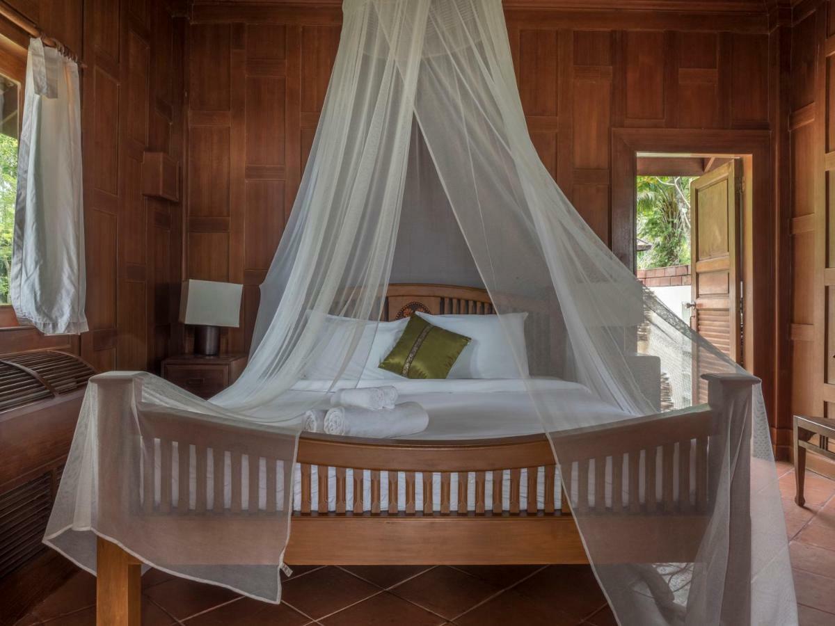 Baan Mai Beachfront Lone Island Phuket Extérieur photo