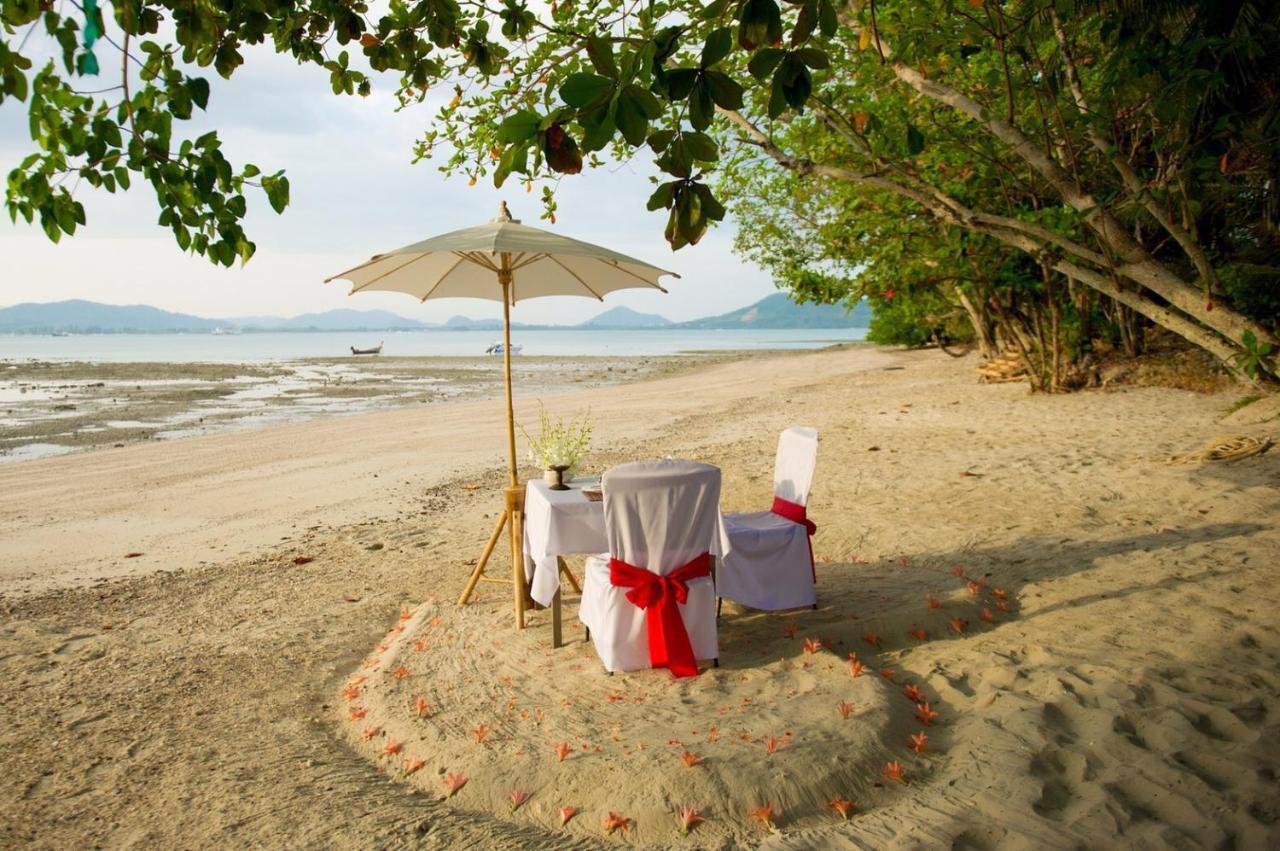 Baan Mai Beachfront Lone Island Phuket Extérieur photo